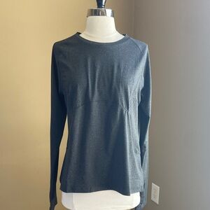 Spyder Women's‎ Long-Sleeve Crewneck Activewear Top Size XL
Hiking, Running NWT
